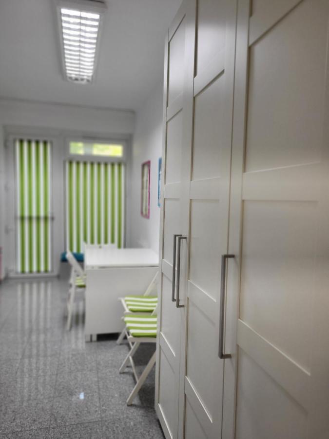 Budget Studio Near Prater Wina Bagian luar foto