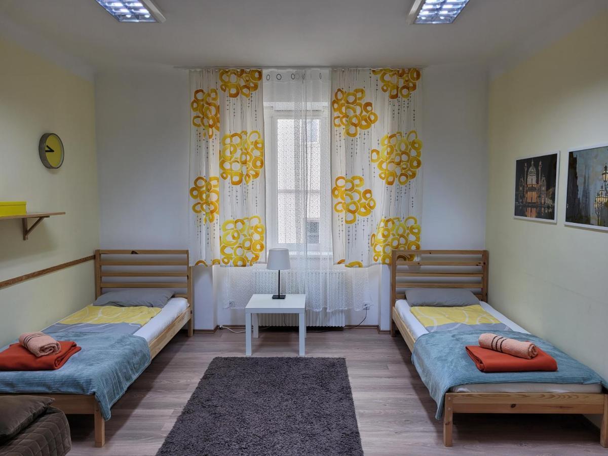 Budget Studio Near Prater Wina Bagian luar foto